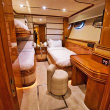 YCM 105 Yacht 
