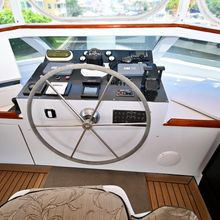 Captivator Yacht 