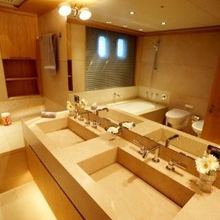 N.M.N Yacht VIP Bathroom