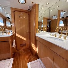 Cheetah Moon Yacht 