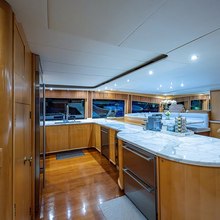 No Buoys Yacht 