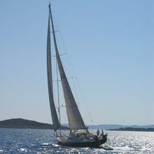 Tiga Belas Yacht 