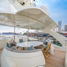 Happy Hour Yacht 