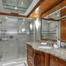 Sanibella Yacht 