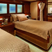 Nina Lu Yacht Twin Stateroom