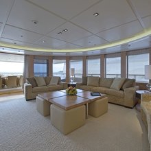 Huntress Yacht Open Lounge - Seating