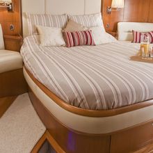 Mustique Yacht 