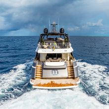 M 105 Yacht 
