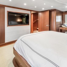 Aurora Yacht 