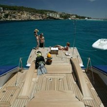 Mumu Yacht Bathing Platform & Water Toys