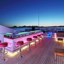 Code 8 Yacht 