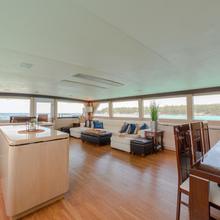 Island Time Yacht 