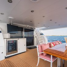 Two Seas Yacht 