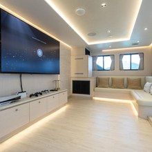 Vanora Yacht 