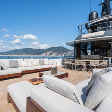 Navis Yacht 