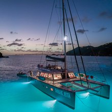 Dolcevitacat Yacht 