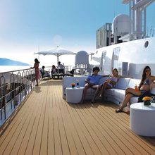 Elegant 007 Yacht Sundeck