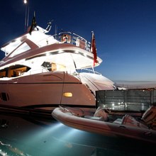 Veuve Yacht 