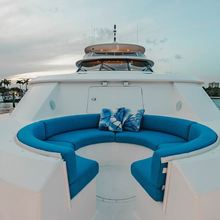 La Lady Yacht 