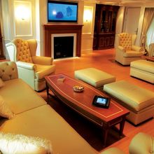 Elegant 007 Yacht Salon - TV