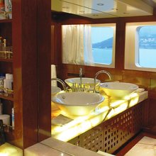 Ariete Primo Yacht Master Bathroom