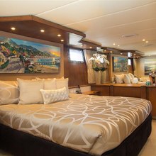 Serenity Yacht 