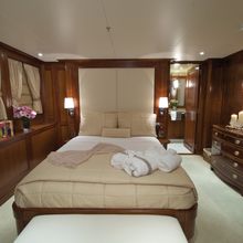 You & Me Yacht Queen Stateroom