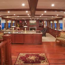 Stargazer Yacht Salon - Overview