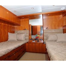 Luna Yacht 