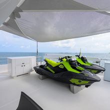 Aqua Life Yacht 