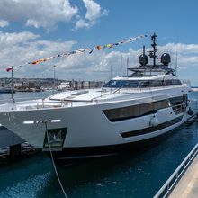 Gerry's Ferry Yacht 