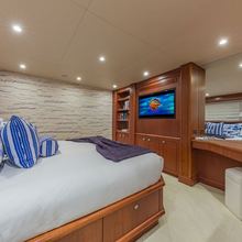At Last Yacht 