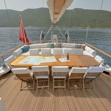 La Reine Yacht 