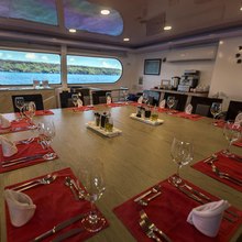 Petrel Yacht 