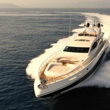 Antelope III Yacht Running Shot - Bow