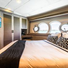 M 105 Yacht 