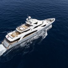 Rebels Yacht 