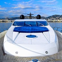 Low Profile Yacht 