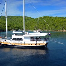 Sirena Yacht 