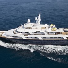 Lady Rose Yacht Running