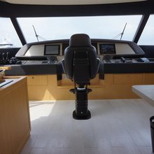 Yellow Turtle Yacht 