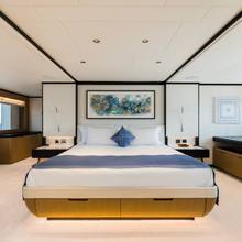 Elza Yacht 