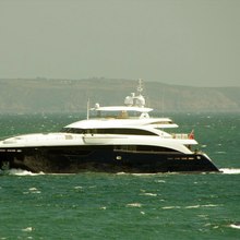 La Perla Yacht 