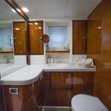 Viva Lola Yacht 