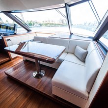 Clarity Yacht 