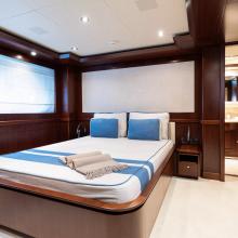 Palatial Yacht 