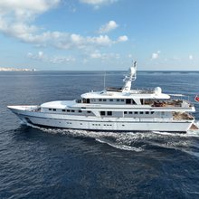 Cheetah Moon Yacht 