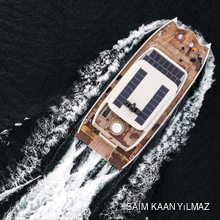 Muzoon Yacht 