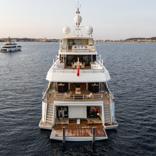 Rebels Yacht 
