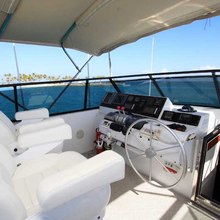 Illusions Yacht 